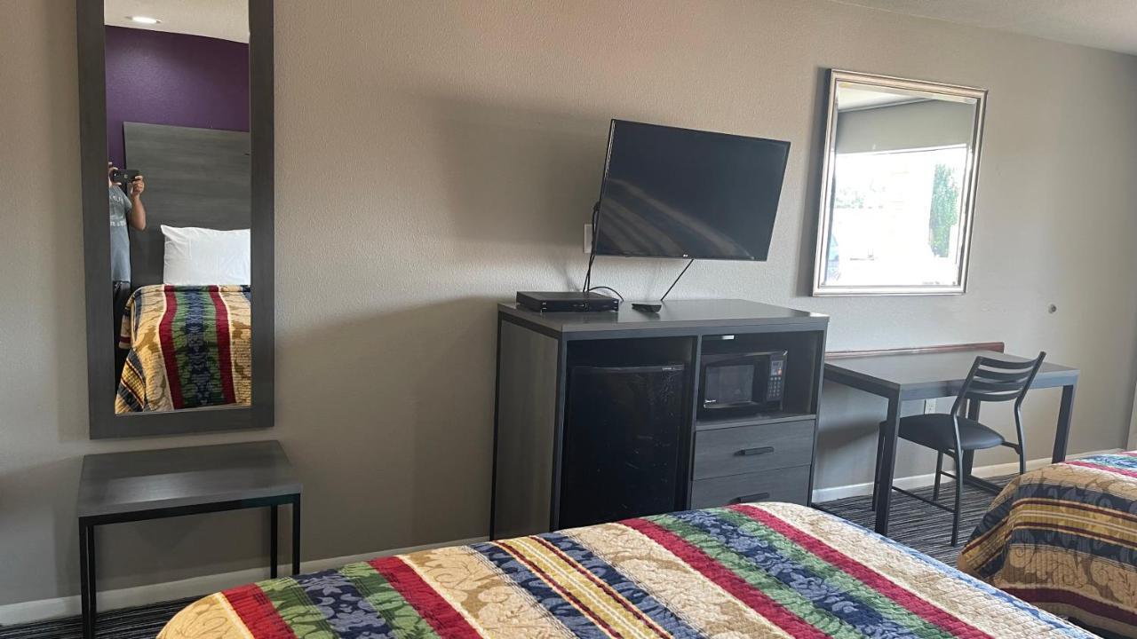 Executive Inn And Suites Хюстън Екстериор снимка