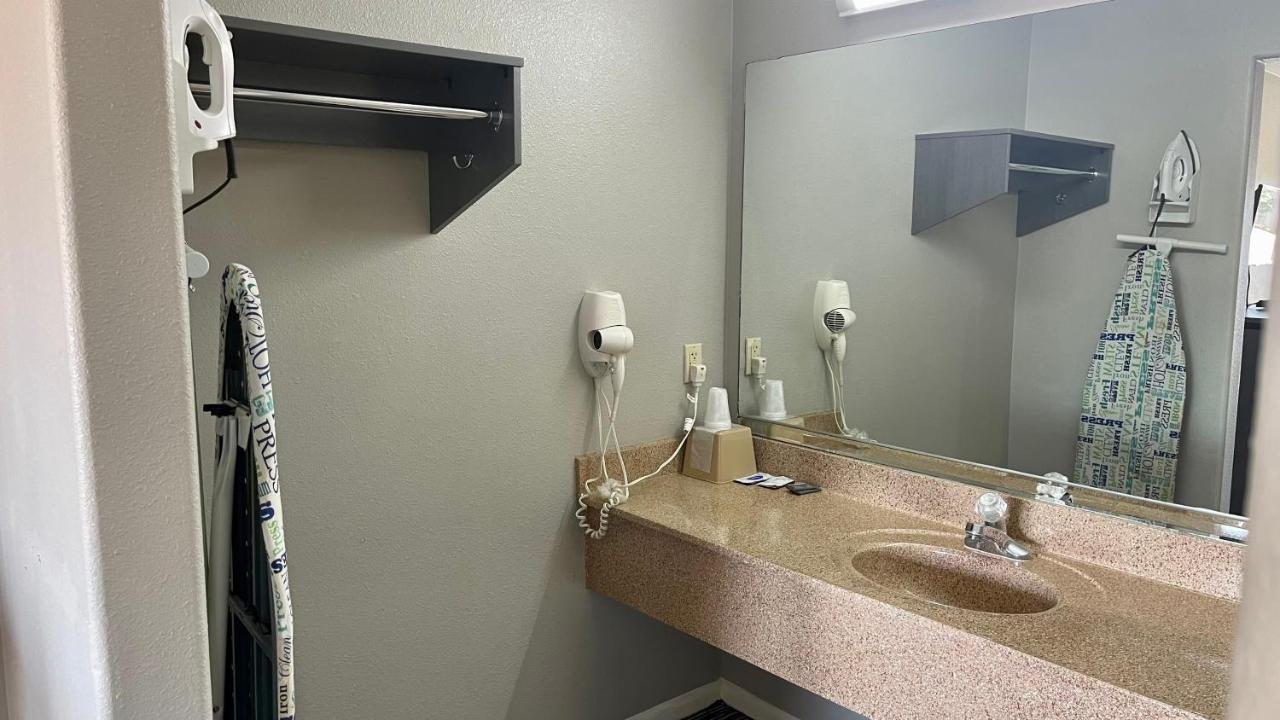 Executive Inn And Suites Хюстън Екстериор снимка