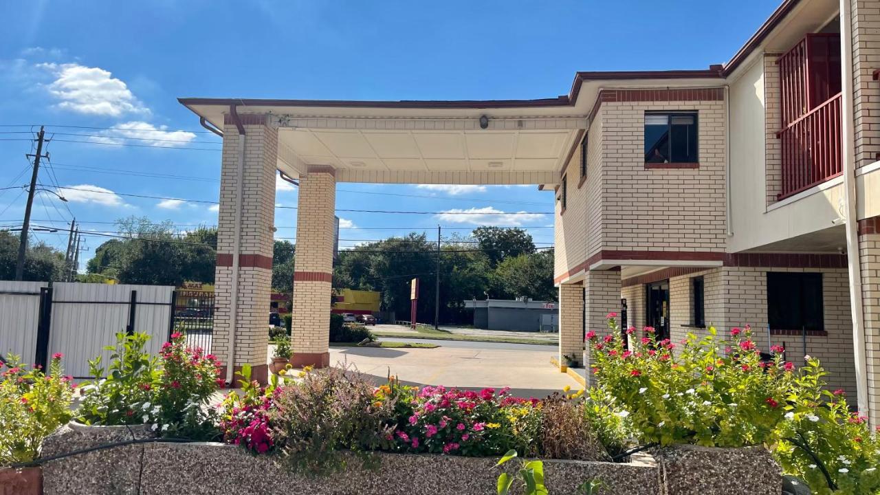 Executive Inn And Suites Хюстън Екстериор снимка